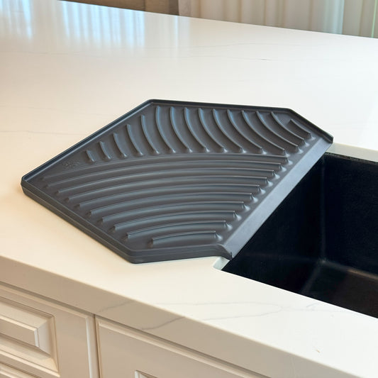 Silicone Dish Drying Mat with Built-in Drain (19.3’’ x 13’, Charcoal Grey)